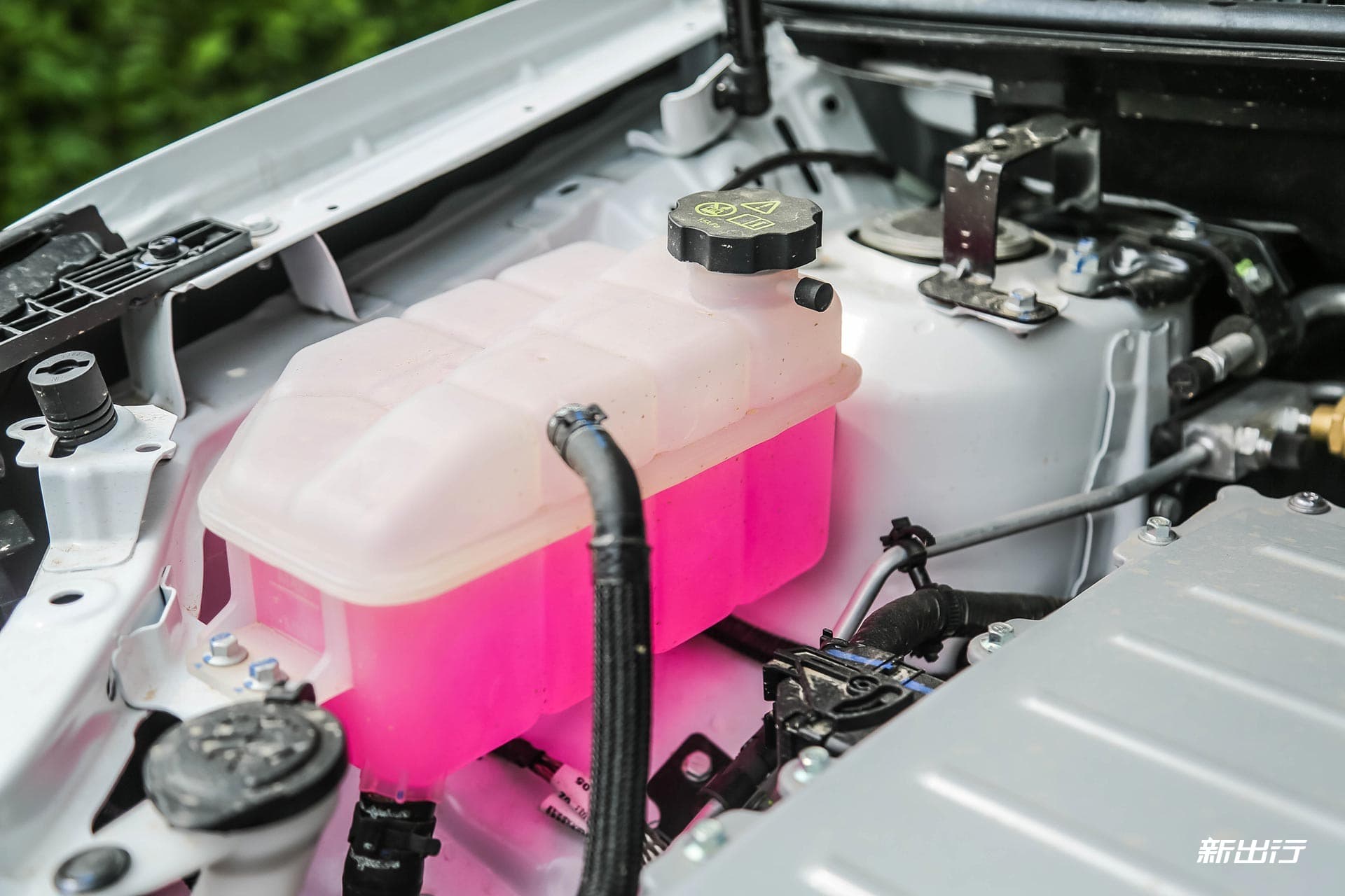 Common Engine Oil Problems and Solutions